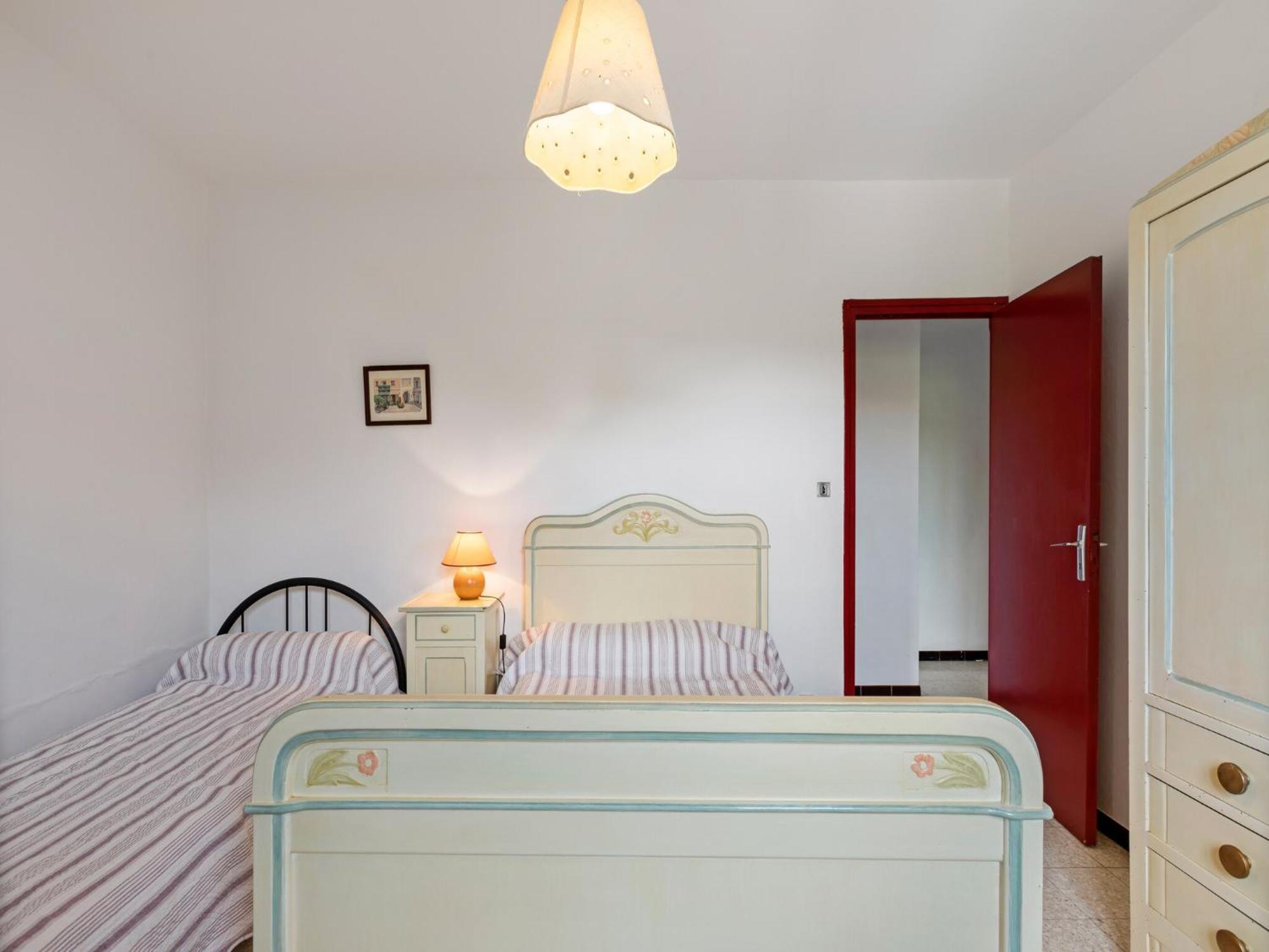 Apartment With Pool Amid Vineyards And Near The Beach Mèze Екстериор снимка