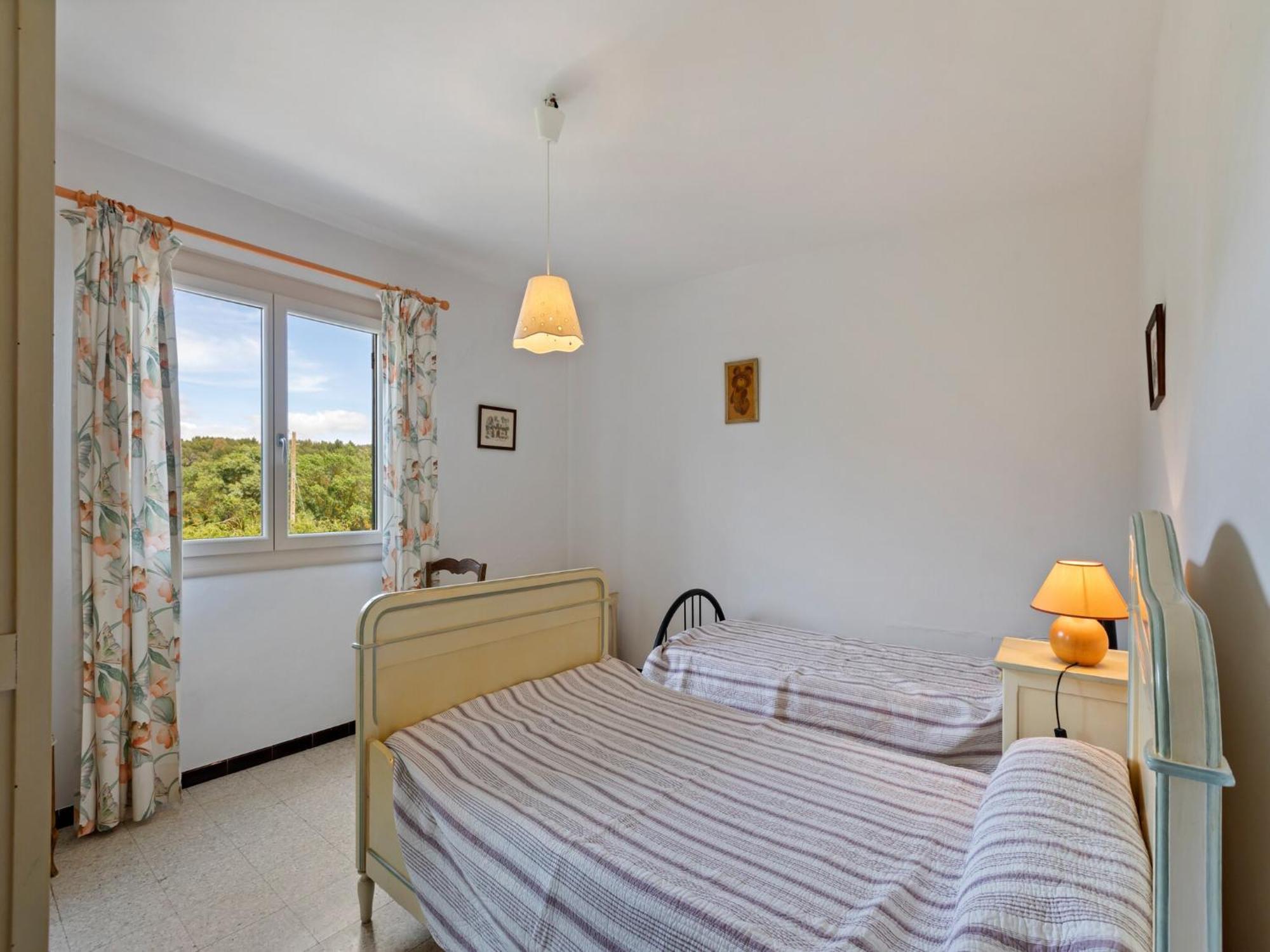 Apartment With Pool Amid Vineyards And Near The Beach Mèze Екстериор снимка