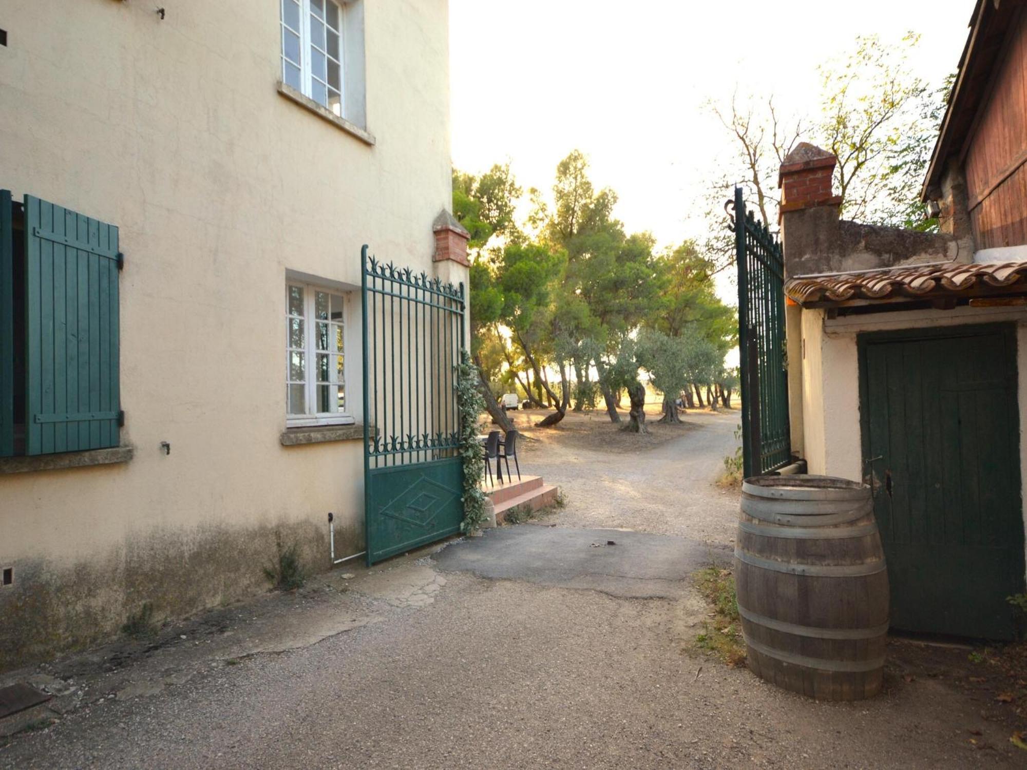 Apartment With Pool Amid Vineyards And Near The Beach Mèze Екстериор снимка