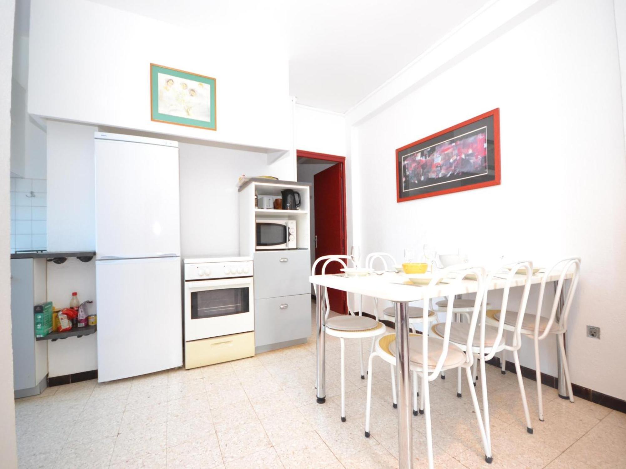 Apartment With Pool Amid Vineyards And Near The Beach Mèze Екстериор снимка