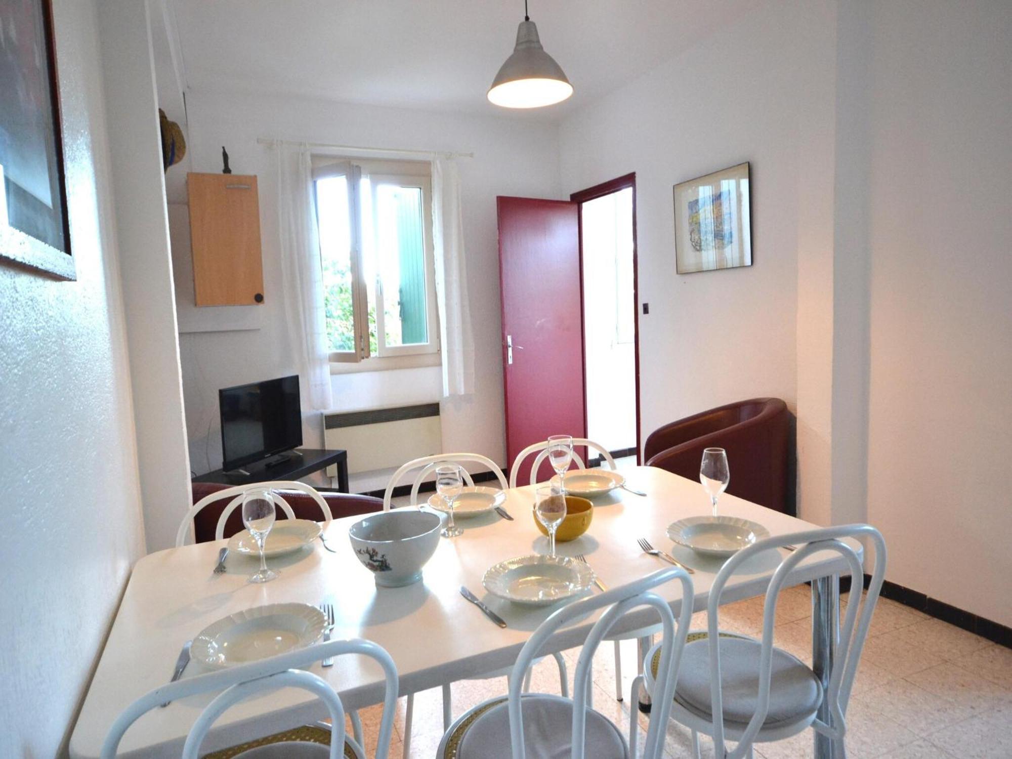Apartment With Pool Amid Vineyards And Near The Beach Mèze Екстериор снимка